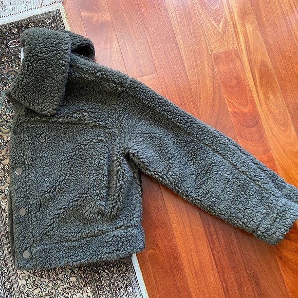 Lululemon Textured Fleece Button Jacket (Dark Olive) - Picture 8 of 9